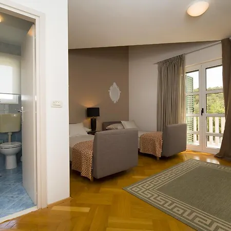 Holiday home Omnes